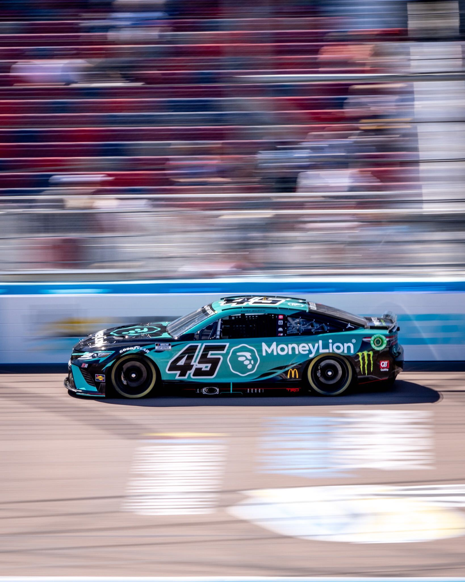 2022 - #45 23XI Racing - Scheme Haven